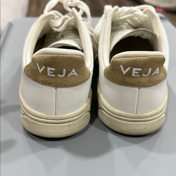 VEJA V-12 Leather Sneakers in White/Dune - Women’s Size 7 - Picture 5 of 7